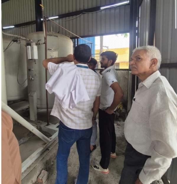 जिला अस्पताल में अब होगी ऑक्सीजन सिलेंडरों की रिफिलिंग, पीएसए प्लांट में लगाया गया बूस्टर पंप जिला अस्पताल में अब होगी ऑक्सीजन सिलेंडरों की रिफिलिंग, पीएसए प्लांट में लगाया गया बूस्टर पंप
