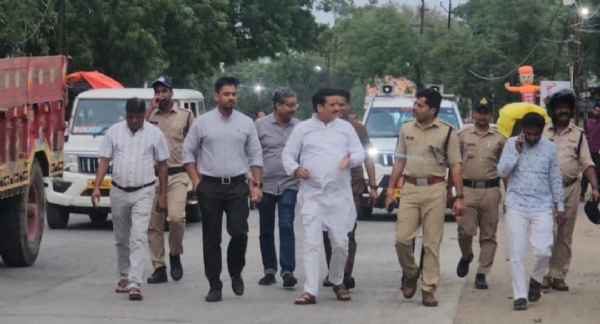 राज्यमंत्री टेटवाल ने शहर की व्यवस्थाओं का लिया राज्यमंत्री टेटवाल ने शहर की व्यवस्थाओं का लिया