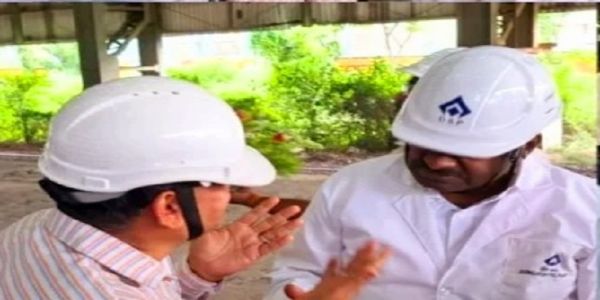 दुर्गापुर स्टील प्लांट (डीएसपी) का दौरा करते इस्पात मंत्री एचडी