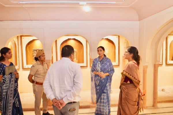 उपमुख्यमंत्री दिया कुमारी ने विरासत संग्रहालय व रवीन्द्र मंच का किया निरीक्षण उपमुख्यमंत्री दिया कुमारी ने विरासत संग्रहालय व रवीन्द्र मंच का किया निरीक्षण