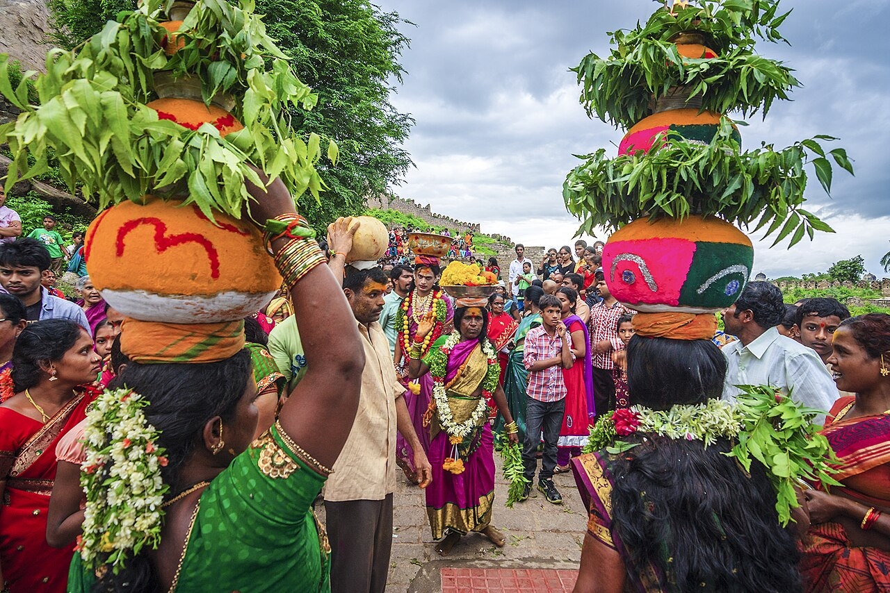 बोनालू उत्सव का फाइल फोटो