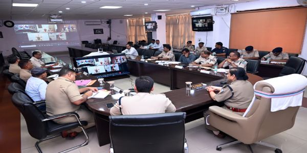 श्रावणी मेला की सुरक्षा को लेकर डीजीपी ने की समीक्षा, कड़े सुरक्षा इंतजाम के निर्देश