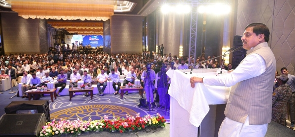 एमपी टेक ग्रोथ कॉन्क्लेव 3.0 को सम्बोधित करते हुए मुख्यमंत्री डॉ. मोहन यादव एमपी टेक ग्रोथ कॉन्क्लेव 3.0 को सम्बोधित करते हुए मुख्यमंत्री डॉ. मोहन यादव