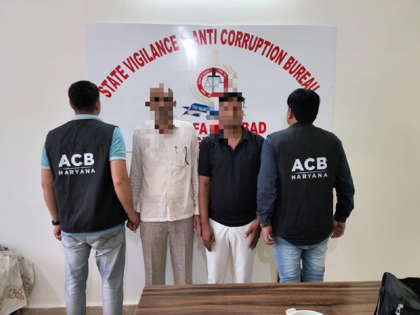 एसीबी द्वारा गिरफ्तार भ्रष्टाचार के आरोपी एसीबी द्वारा गिरफ्तार भ्रष्टाचार के आरोपी