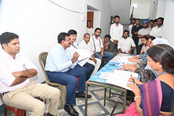 मुख्य निर्वाचन पदाधिकारी सहित अन्य मुख्य निर्वाचन पदाधिकारी सहित अन्य