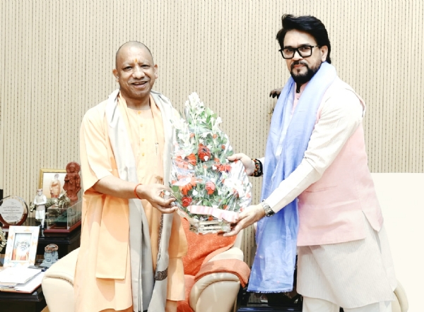 उत्तर प्रदेश के विकास की सबसे बड़ी ताकत: अनुराग सिंह ठाकुर उत्तर प्रदेश के विकास की सबसे बड़ी ताकत: अनुराग सिंह ठाकुर
