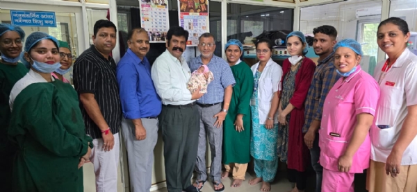 29 हफ्ते में जन्मे सिर्फ 770ग्राम वजन के अपरिपक्व शिशु ने ठाणे सिविल अस्पताल में चिकित्सकों के बल पर जिंदगी की जंग जीत ली 29 हफ्ते में जन्मे सिर्फ 770ग्राम वजन के अपरिपक्व शिशु ने ठाणे सिविल अस्पताल में चिकित्सकों के बल पर जिंदगी की जंग जीत ली