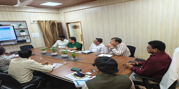 पीएम आवास योजना की धीमी प्रगति पर सचिव सख्त,15 अगस्त तक परियोजनाएं पूरी करने के निर्देश