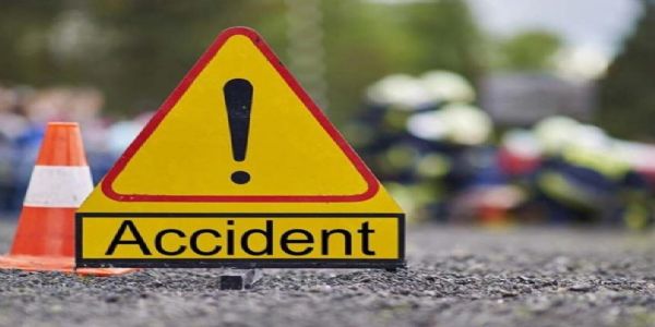 सोनभद्र सड़क दुघर्टना में बाइक सवार दो युवकों की मौत