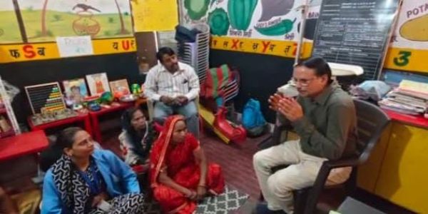 प्रदेश की 63 हजार आंगनबाड़ियों में आयोजित हुई अभिभावक-कार्यकर्ता बैठक