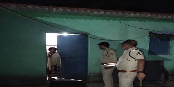 सजग कोरबा- सतर्क कोरबा अभियान: गुंडों और निगरानी बदमाशों के घर पहुंची पुलिस, अपराधियों को दी कड़ी चेतावनी
