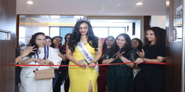 मिस यूनिवर्सल इंडिया ने किया फ्यूजन फेयर का उद्धाटन