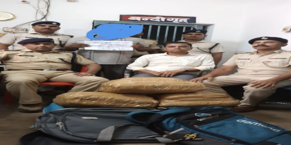 सहरसा जंक्शन पर 15 किलो गांजा के साथ एक तस्कर गिरफ्तार