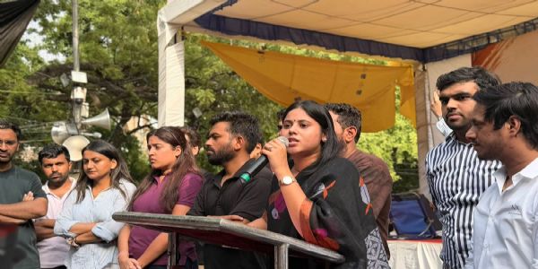 समाजवादी पार्टी (सपा) सांसद प्रिया सरोज समाजवादी पार्टी (सपा) सांसद प्रिया सरोज