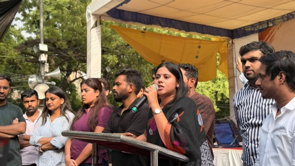 समाजवादी पार्टी (सपा) सांसद प्रिया सरोज समाजवादी पार्टी (सपा) सांसद प्रिया सरोज