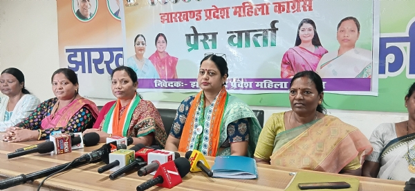 प्रेस वार्ता की तस्वीर प्रेस वार्ता की तस्वीर