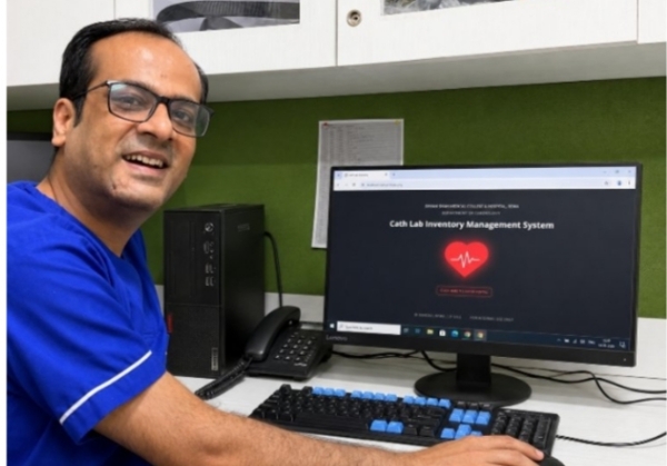 फोटो डॉ त्रिपाठी की फोटो डॉ त्रिपाठी की