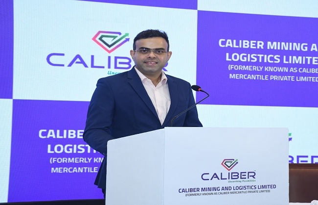 मुंबई में आयोजित आईपीओ लॉन्चिंग प्रेस कांफ्रेंस में कंपनी के सीनियर अधिकारी मुंबई में आयोजित आईपीओ लॉन्चिंग प्रेस कांफ्रेंस में कंपनी के सीनियर अधिकारी