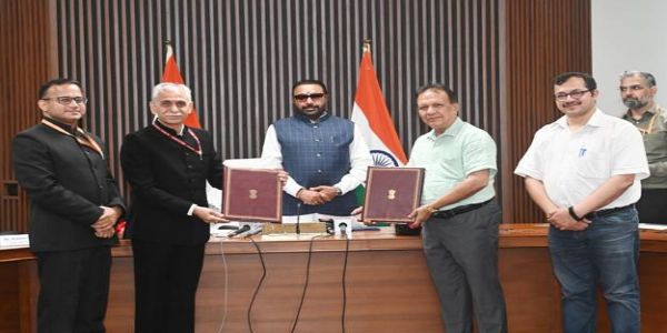 औषधीय पौधों के क्षेत्र में शोध को बढ़ावा देने को आयुष मंत्रालय और दिल्ली विवि के बीच समझौता