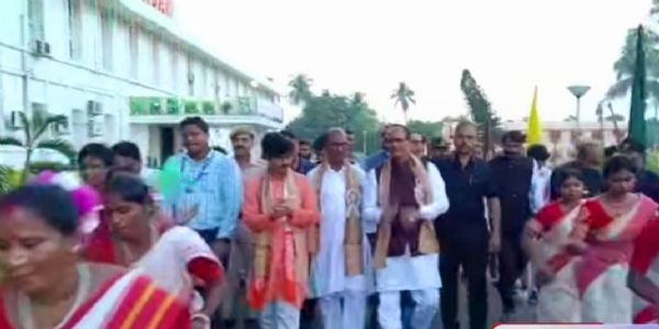 बंगाल : बैरकपुर जूट अनुसंधान संस्थान पहुंचे केंद्रीय कृषि मंत्री शिवराज सिंह चौहान