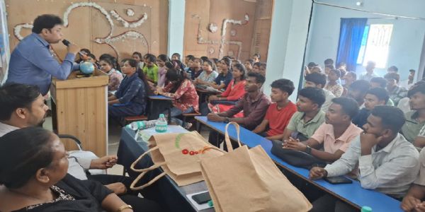 विश्व युवा कौशल दिवस : जेएसएस के कार्यक्रम में युवाओं को कौशल विकास का दिया गया संदेश