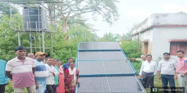 सोनुआ में 09 किसानों को मिली सोलर लिफ्ट सिंचाई प्रणाली