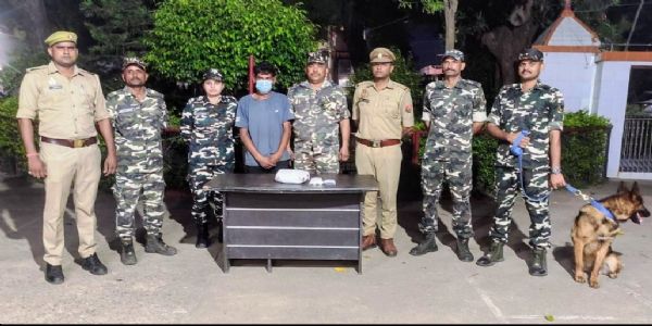 नेपाल से भारत ला रहा था 1.586 किलो चरस, बहराइच में दबोचा गया नेपाली तस्कर