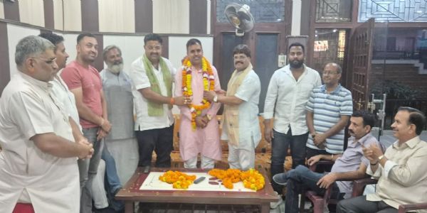 भाजपा निकाय प्रकोष्ठ के जिला संयोजक अनिरूद्ध भाटी का स्वागत