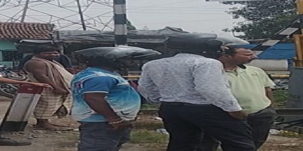टाटानगर स्टेशन के पास ट्रेन की चपेट में आने से अज्ञात महिला की मौत