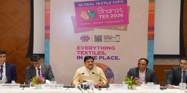 नई दिल्ली में मीडिया से बातचीत करते हुए मुख्यमंत्री मोहन यादव