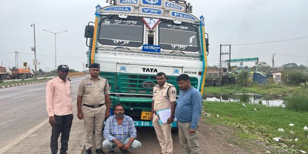 रायपुर : स्पंज आयरन से भरे ट्रक की हेराफेरी का खुलासा, फर्जी नंबर प्लेट लगाकर बेचने वाले दो आरोपित गिरफ्तार