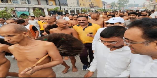 मुरादाबाद में आचार्य श्री 108 विशुद्ध सागर जी महाराज ससंघ का मंगल प्रवेश