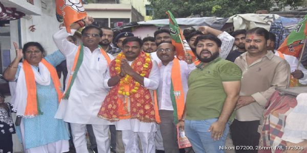 बांकीपुर में एनडीए प्रत्याशी नीरज सिन्हा का जनसंपर्क अभियान तेज