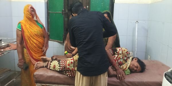 औरैया : सांप ने महिला को डसा, गंभीर हालत में हायर सेंटर रेफर