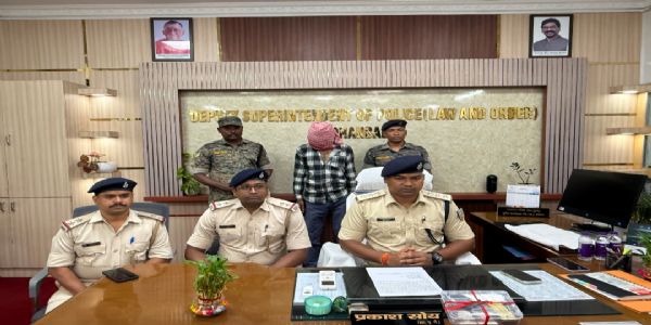 युवक अवैध पिस्टल के साथ गिरफ्तार