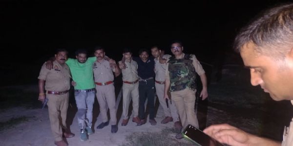 गोकशी के दो आरोपित पुलिस मुठभेड़ में घायल