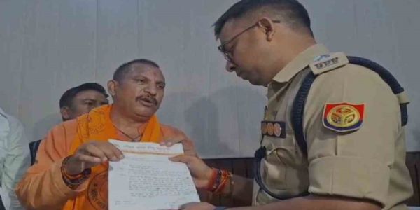 भगवान श्री कृष्ण पर विवादित बयान देने वाले मौलाना जरजिस के खिलाफ हिंदू महासभा ने दी तहरीर