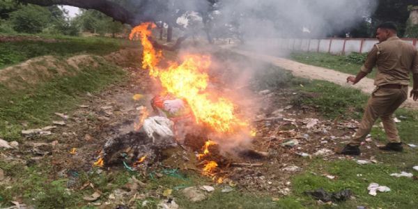 ऑपरेशन दहन: प्रयागराज पुलिस ने करीब दो करोड़ रुपये का गांजा किया नष्ट