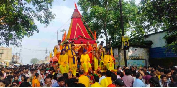 भगवान जगन्नाथ की रथयात्रा में शहर से गांव तक गूंजा जयघोष, उमड़ा जनसैलाब