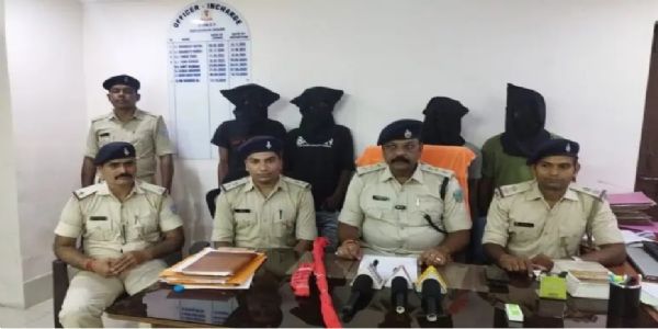 मानगो-उलीडीह में 12 दुकानों में चोरी का खुलासा, चार आरोपित गिरफ्तार