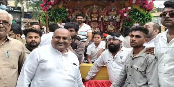 जबलपुर में जय जगन्नाथ के उद्घोष के साथ निकली जगन्नाथ रथयात्रा
