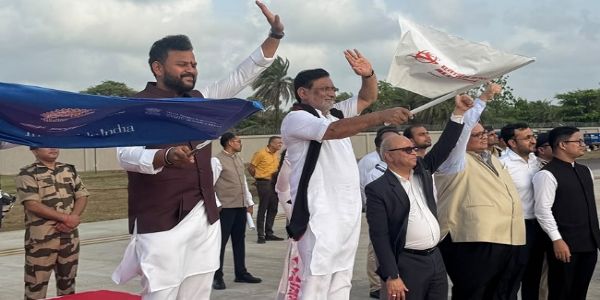 दमन के नमो एयरपोर्ट से दिल्ली के लिए सीधी हवाई सेवा की कमर्शियल उड़ानें शुरू