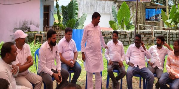 एसआइआर को लेकर कांग्रेस नेताओं ने किया कई प्रखंडों का दौरा