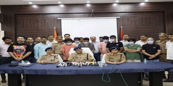 अमेरिकी नागरिकों से ठगी करने वाले अन्तरराष्ट्रीय गिरोह के सात अभियुक्त गिरफ्तार