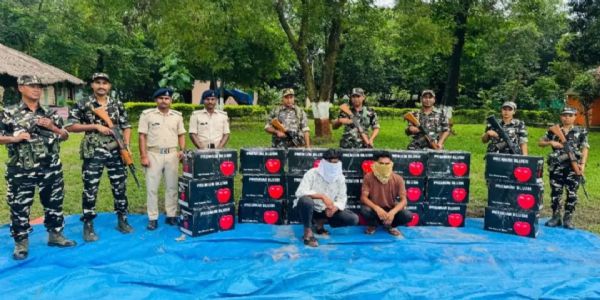 भारत-नेपाल सीमा पर एसएसबी-पुलिस की संयुक्त कार्रवाई, 52 पेटी चाइनीज सेब जब्त