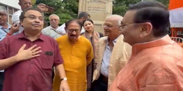 सोनम वांगचुक के समर्थन में विधानसभा परिसर में धरने पर बैठा 