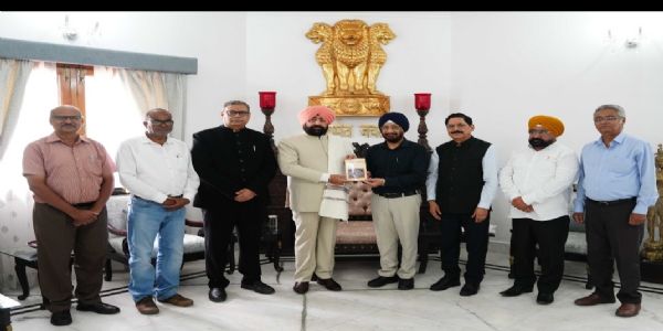 राज्यपाल से अल्पसंख्यक शिक्षा प्राधिकरण के प्रतिनिधिमंडल ने की शिष्टाचार भेंट