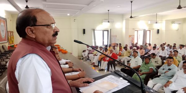 देवरिया में 22 जुलाई को विधानसभावार होंगे भाजपा का बूथ अध्यक्ष सम्मेलन, तैयारियों को लेकर बैठक में बनी रणनीति