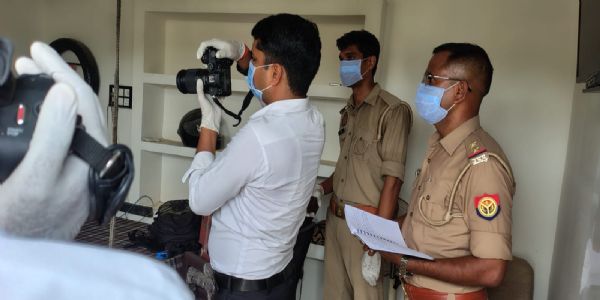 जालाैन में युवक ने फांसी लगाकर की आत्महत्या, कमरे में मिला शव