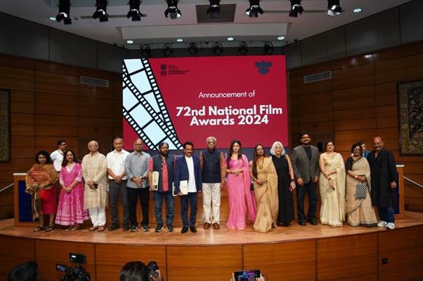 एनएमसी में आयोजित पत्रकार वार्ता में मौजूद जुरी अध्यक्ष एनएमसी में आयोजित पत्रकार वार्ता में मौजूद जुरी अध्यक्ष